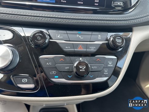 Used 2022 Chrysler Pacifica Touring-L image 66