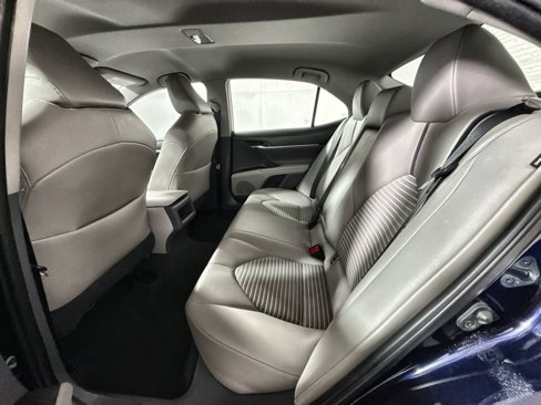 Used 2021 Toyota Camry SE image 23