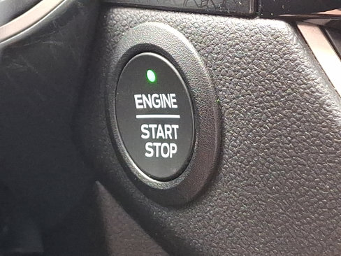 Certified 2022 Ford Escape SEL w/ SEL Stealth AWD Package image 26
