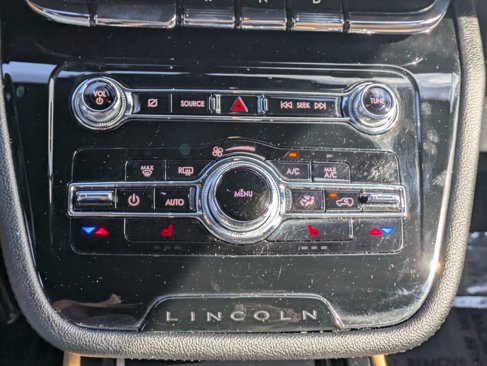 Used 2021 Lincoln Corsair Reserve image 15