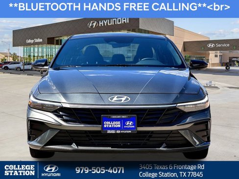 Used 2025 Hyundai Elantra Sport image 9