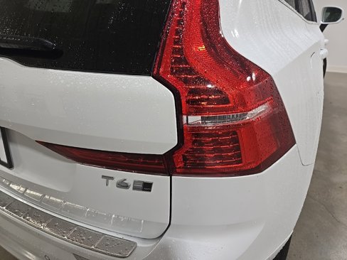 Used 2019 Volvo XC60 T6 Inscription w/ Protection Package Premier image 19