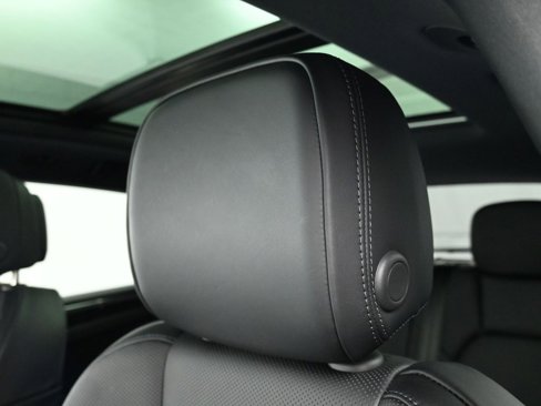 Used 2025 Porsche Macan image 20