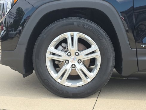 Used 2022 GMC Terrain SLE image 16