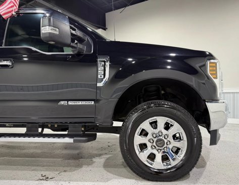 Used 2019 Ford F250 Lariat w/ Chrome Package image 8