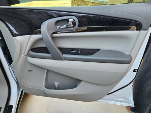 Used 2017 Buick Enclave Premium w/ Trailering Package image 28