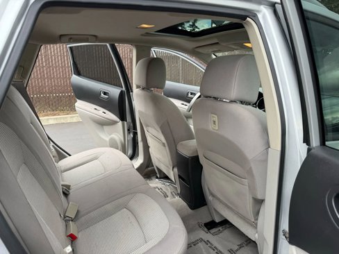 Used 2010 Nissan Rogue SL image 12