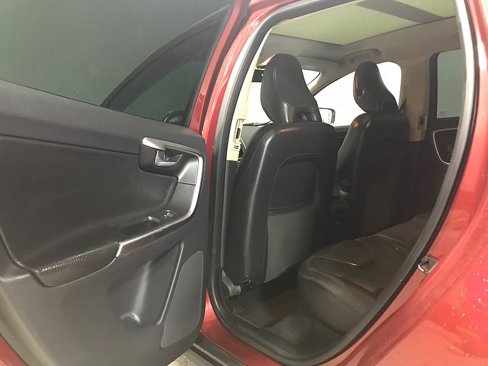 Used 2011 Volvo XC60 T6 image 18