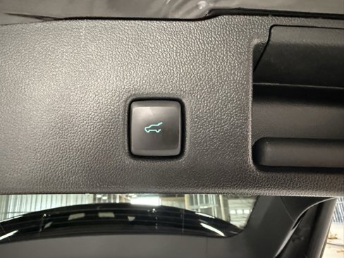 Used 2023 Ford Escape SE w/ PHEV Premium Package image 36