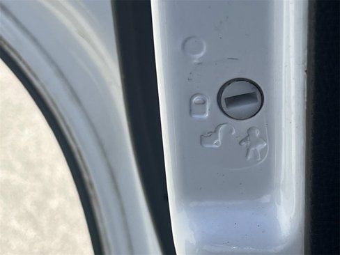 Used 2021 Jeep Cherokee Latitude Plus image 14