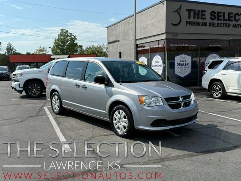 Used 2019 Dodge Grand Caravan SE image 1