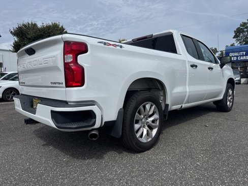 Used 2020 Chevrolet Silverado 1500 Custom w/ Custom Value Package image 4
