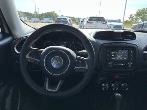 Used 2016 Jeep Renegade Sport w/ Power & Air Group image 18
