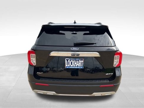 Used 2024 Ford Explorer XLT w/ Equipment Group 202A image 6