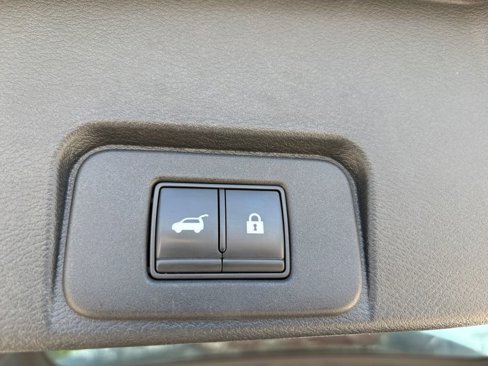 Used 2021 Nissan Rogue SL w/ Premium Package image 10