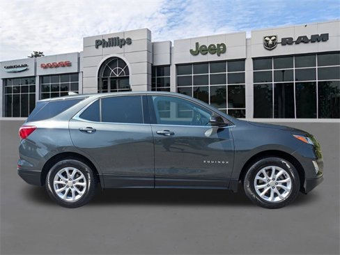 Used 2019 Chevrolet Equinox LT image 2
