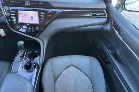 Certified 2020 Toyota Camry LE image 29