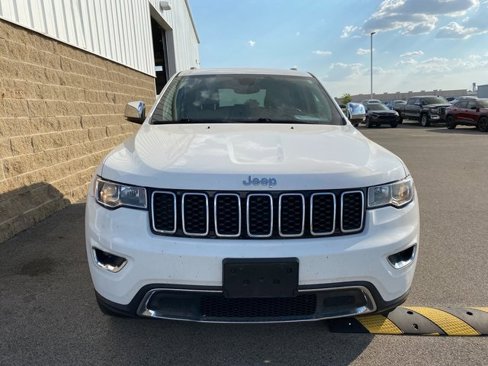 Used 2017 Jeep Grand Cherokee Limited image 3