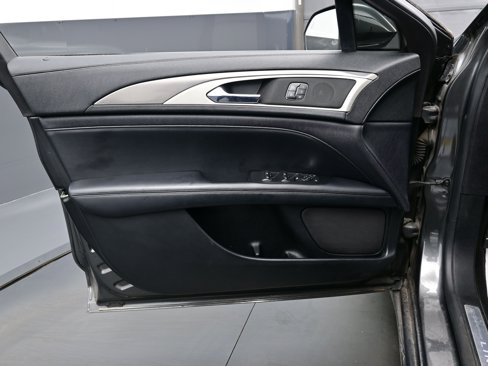 Used 2019 Lincoln MKZ Premiere image 9