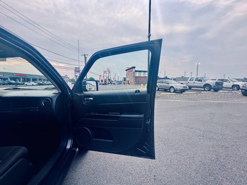 Used 2014 Jeep Patriot Latitude image 36