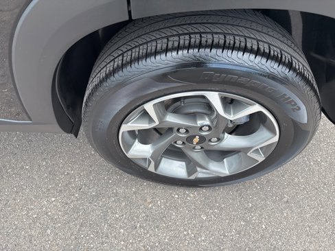 Certified 2024 Chevrolet Trax LT w/ LT Convenience Package image 32