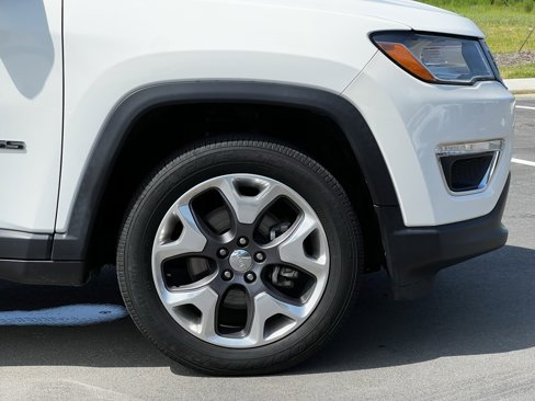 Used 2021 Jeep Compass Limited w/ Sun and Sound Group image 42