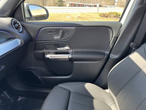 New 2025 Mercedes-Benz GLB 250 4MATIC image 25