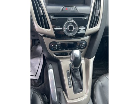 Used 2012 Ford Focus SEL image 9