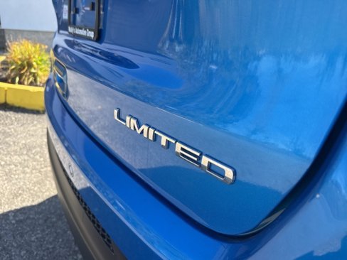 Used 2024 Jeep Compass Limited image 10