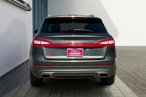 Used 2017 Lincoln MKX Reserve w/ Lincoln MKX Climate Package image 5