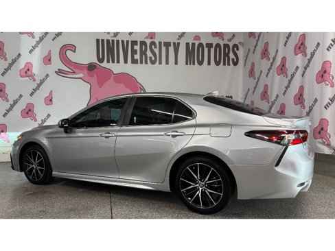 Used 2021 Toyota Camry SE image 11