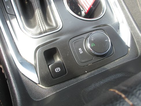Used 2018 Chevrolet Traverse LT image 22