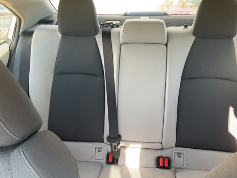 Used 2021 Toyota Corolla LE image 18