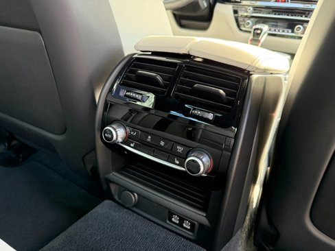 Used 2022 BMW M5 w/ Competition Package image 36