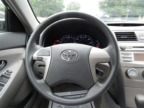 Used 2010 Toyota Camry image 27
