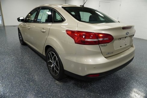 Used 2017 Ford Focus SEL w/ Interior Protection Package image 2