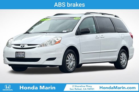 Used 2009 Toyota Sienna LE image 9