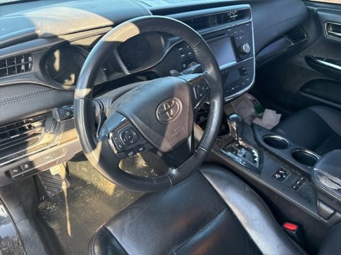Used 2018 Toyota Avalon XLE image 6