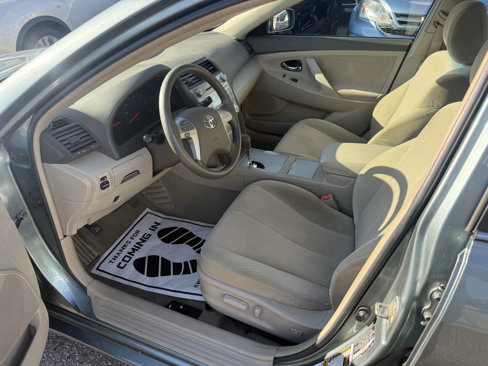 Used 2010 Toyota Camry LE image 11