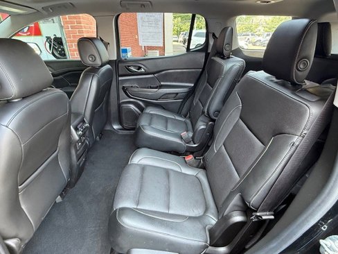 Used 2019 GMC Acadia SLT w/ Black Edition image 15