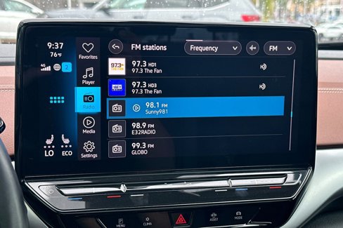 Certified 2021 Volkswagen ID.4 Pro S w/ Gradient Package image 18