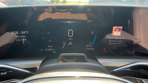 Used 2023 Cadillac Lyriq 2WD image 28