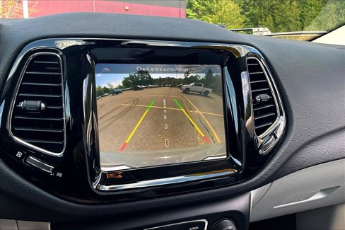 Used 2021 Jeep Compass Limited w/ Sun and Sound Group image 27