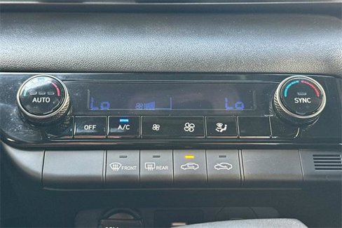 Certified 2025 Hyundai Elantra Sport image 20