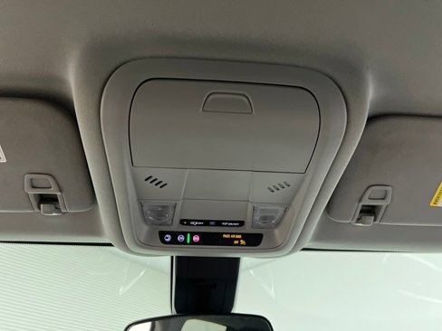 Used 2024 Chevrolet Equinox LT image 57