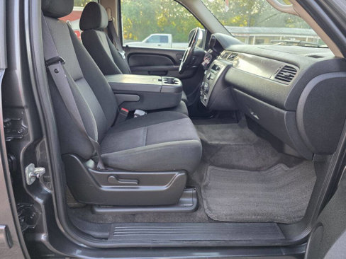 Used 2010 Chevrolet Tahoe LS image 39