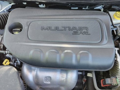Used 2023 Jeep Cherokee Altitude Lux image 16