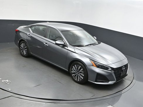 Used 2023 Nissan Altima 2.5 SV image 1