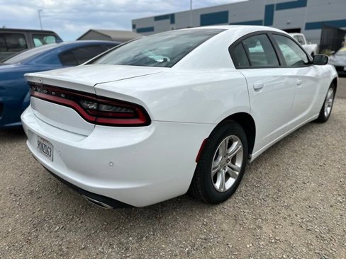 Used 2022 Dodge Charger SXT w/ Leather Interior Group image 6