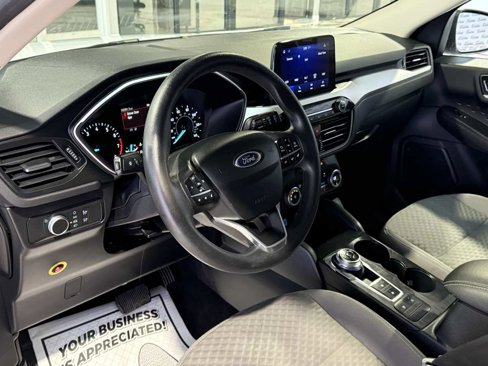 Used 2020 Ford Escape SE image 29